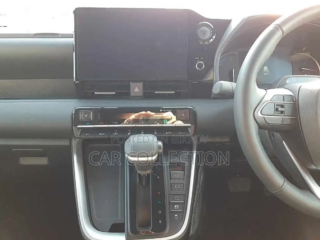 Toyota Voxy S-Z, PEARL 2024