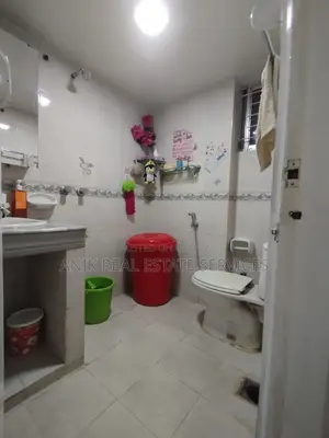 গুলশানে ভালো মানের ২ বেডরুমের আন-ফার্নিশড ফ্ল্যাট ভাড়া