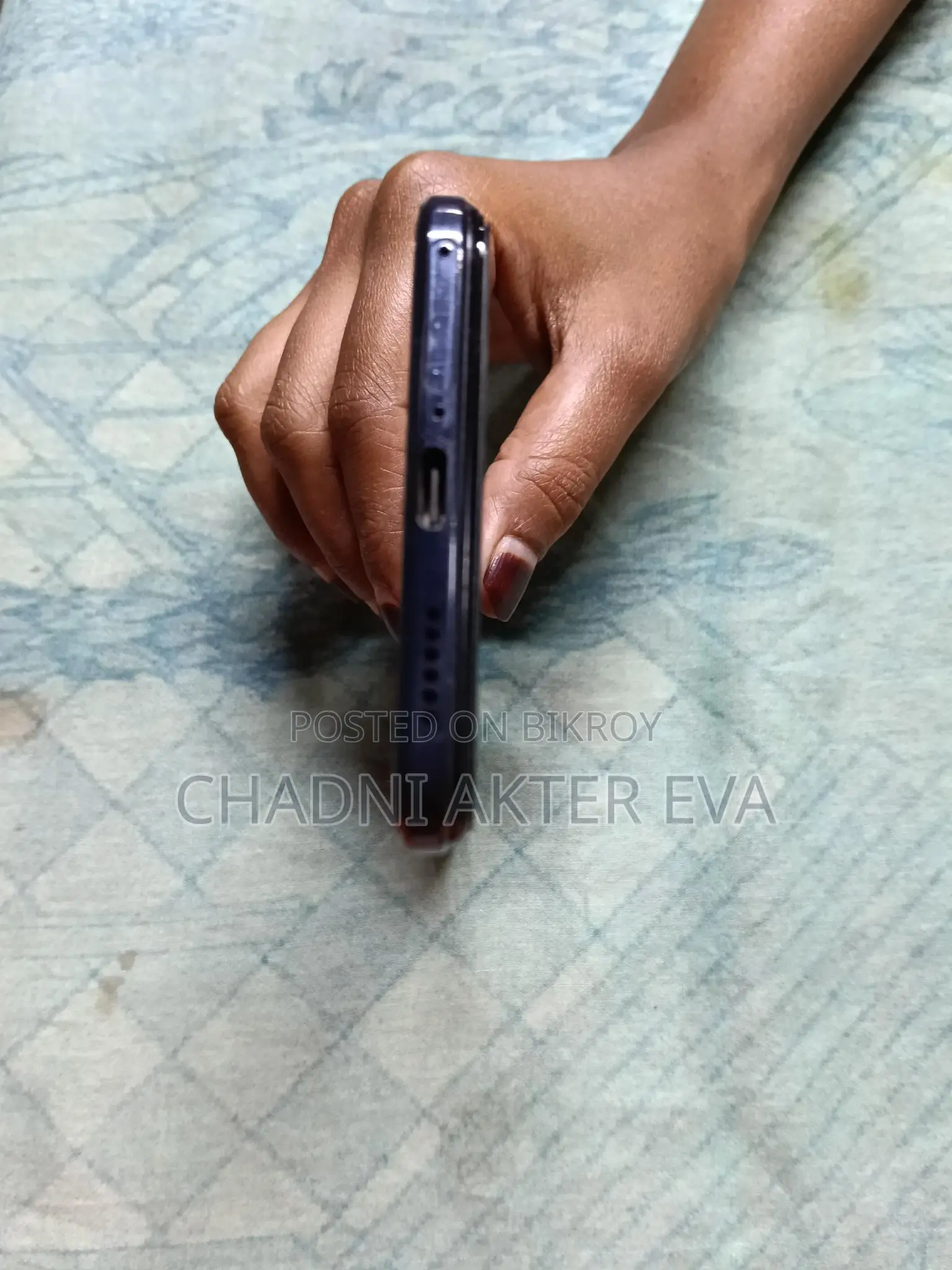 Vivo V21 . (Used)
