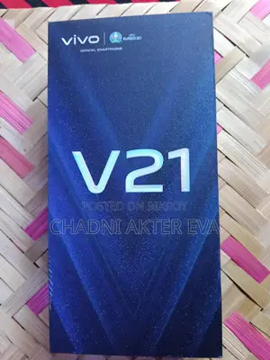 Vivo V21 . (Used)