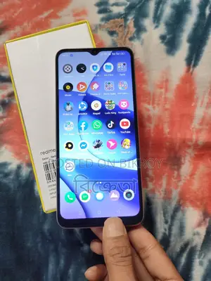 Realme V30 8/128 (Used)