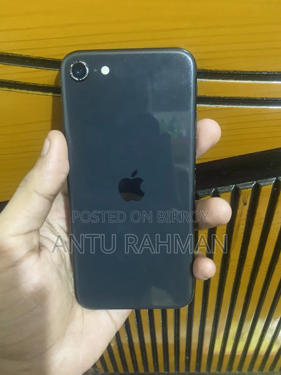 Apple iPhone SE (Used)