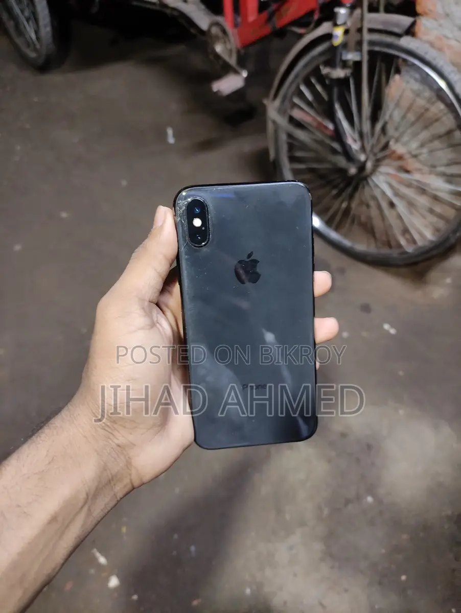 Apple iPhone X (Used)