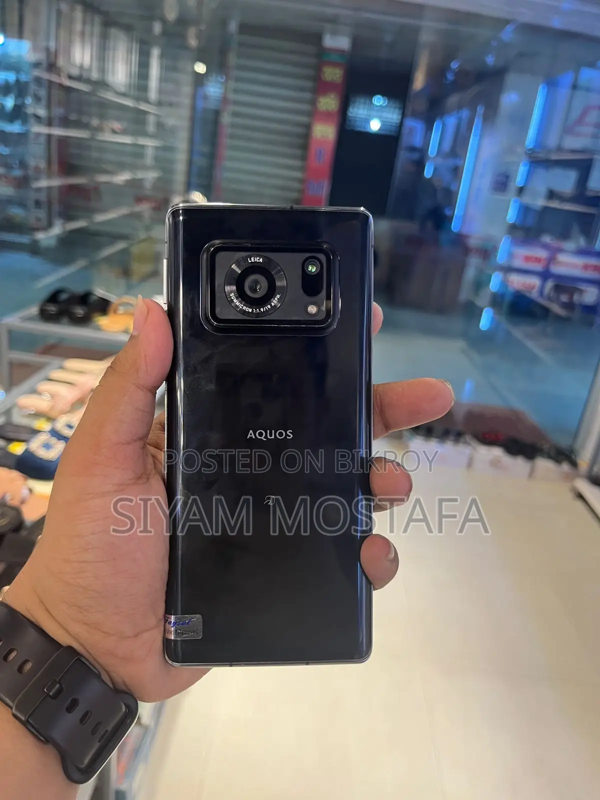 SHARP Aquos R6 . (Used)