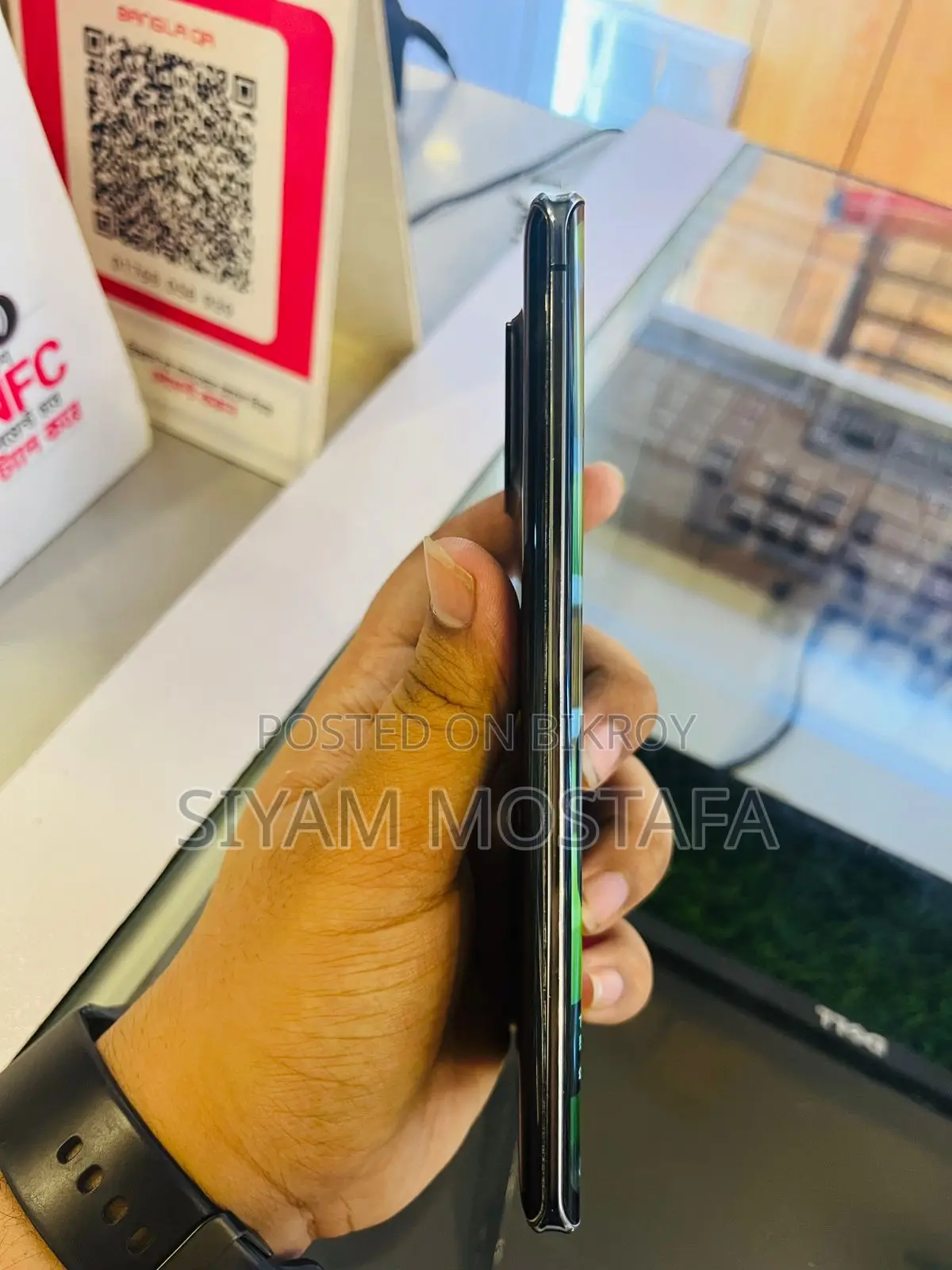 SHARP Aquos R6 . (Used)