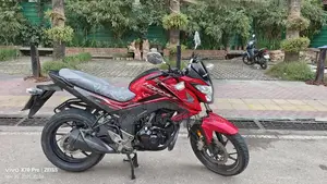 Honda Hornet . 2021
