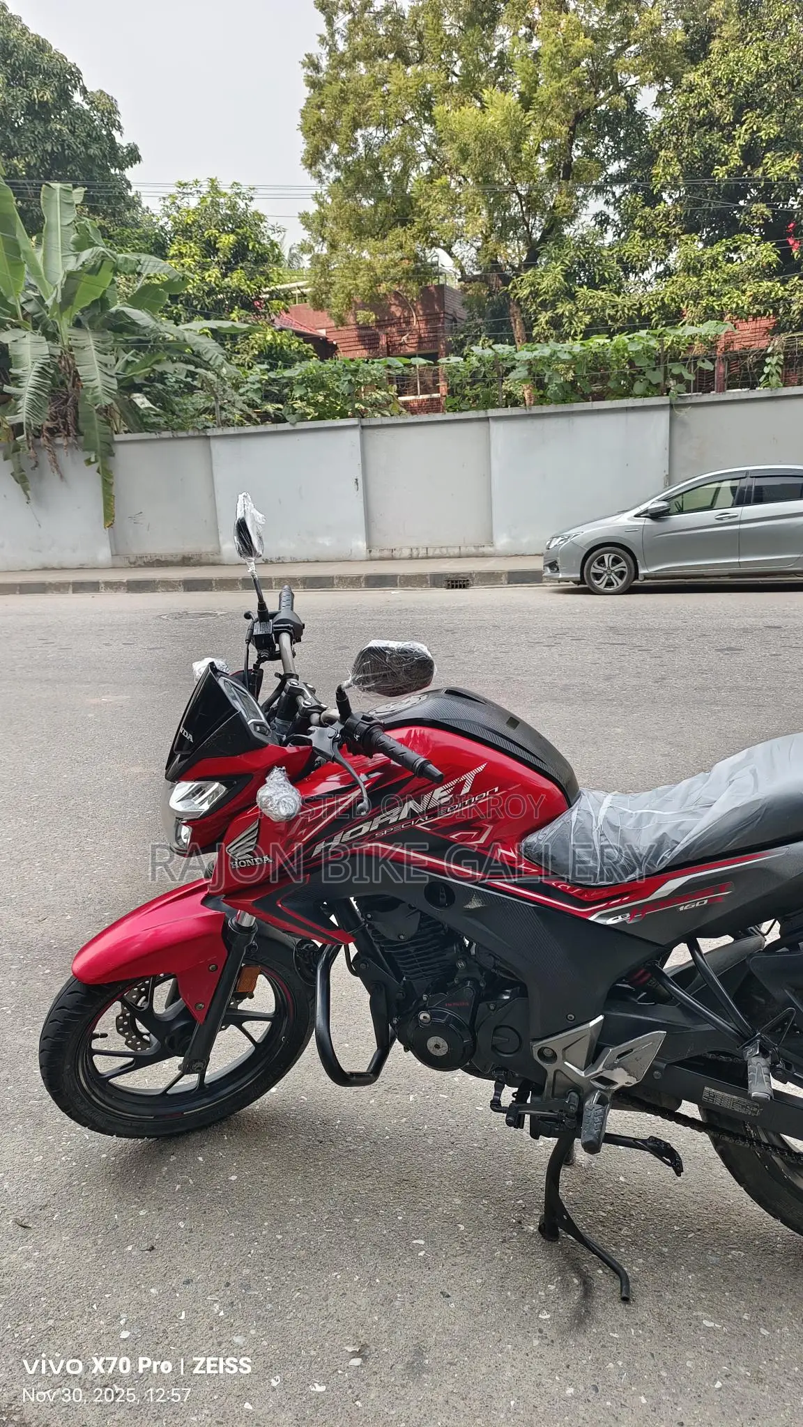 Honda Hornet . 2021