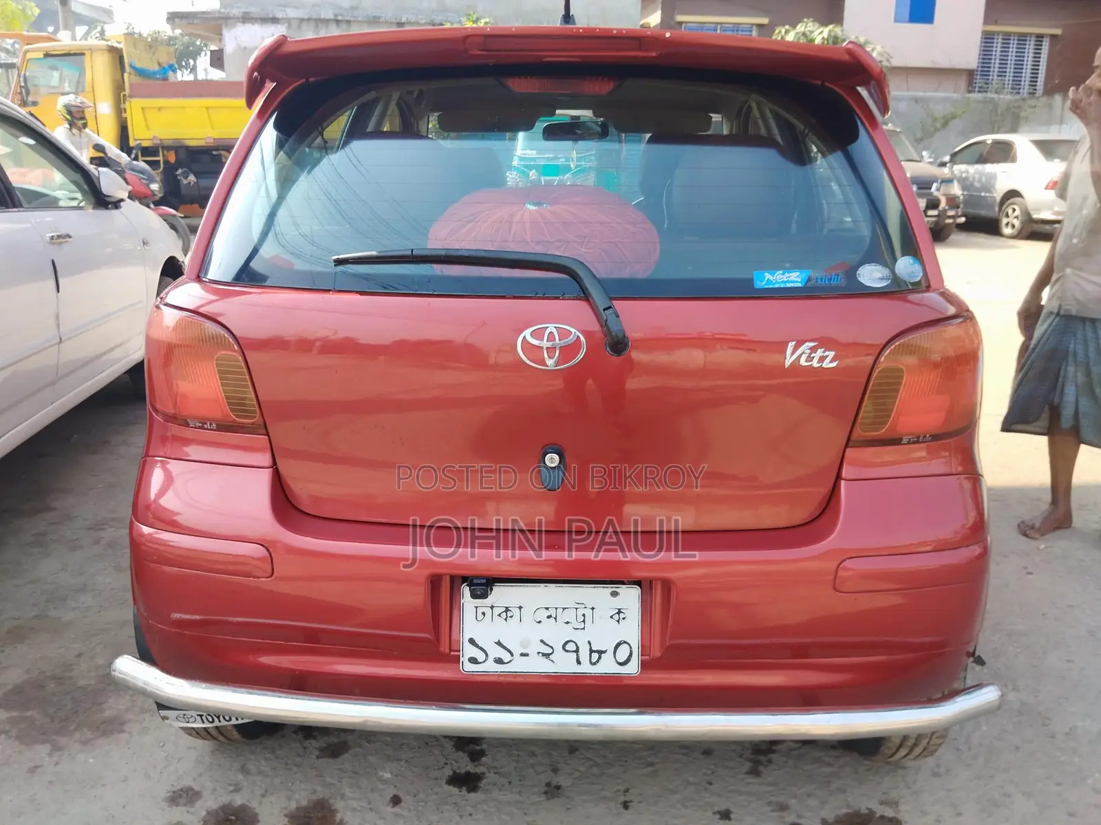 Toyota Vitz 2004 Red