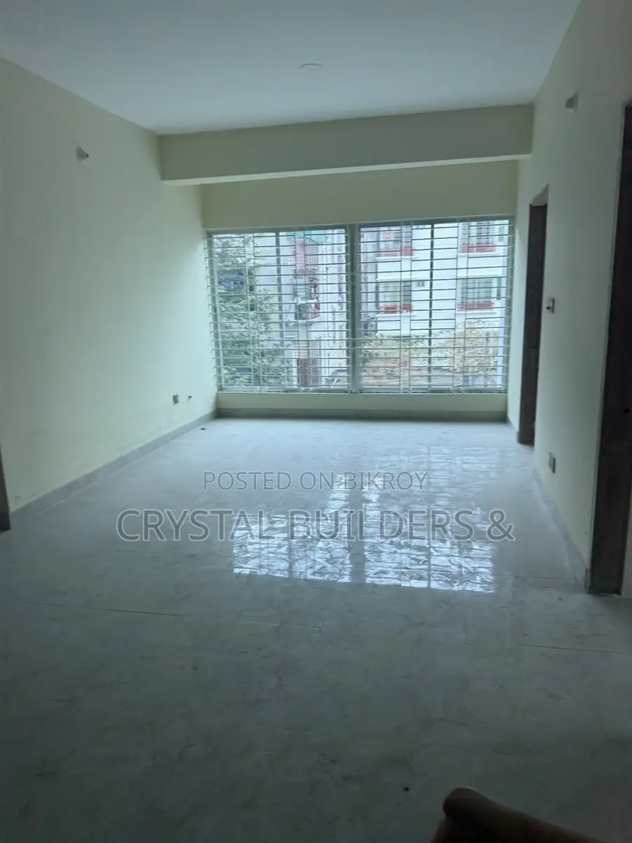 ১০০% রেডি ফ্ল্যাট বিক্রি ৮৫ লাখ টাকায় ১৪৫০ sft