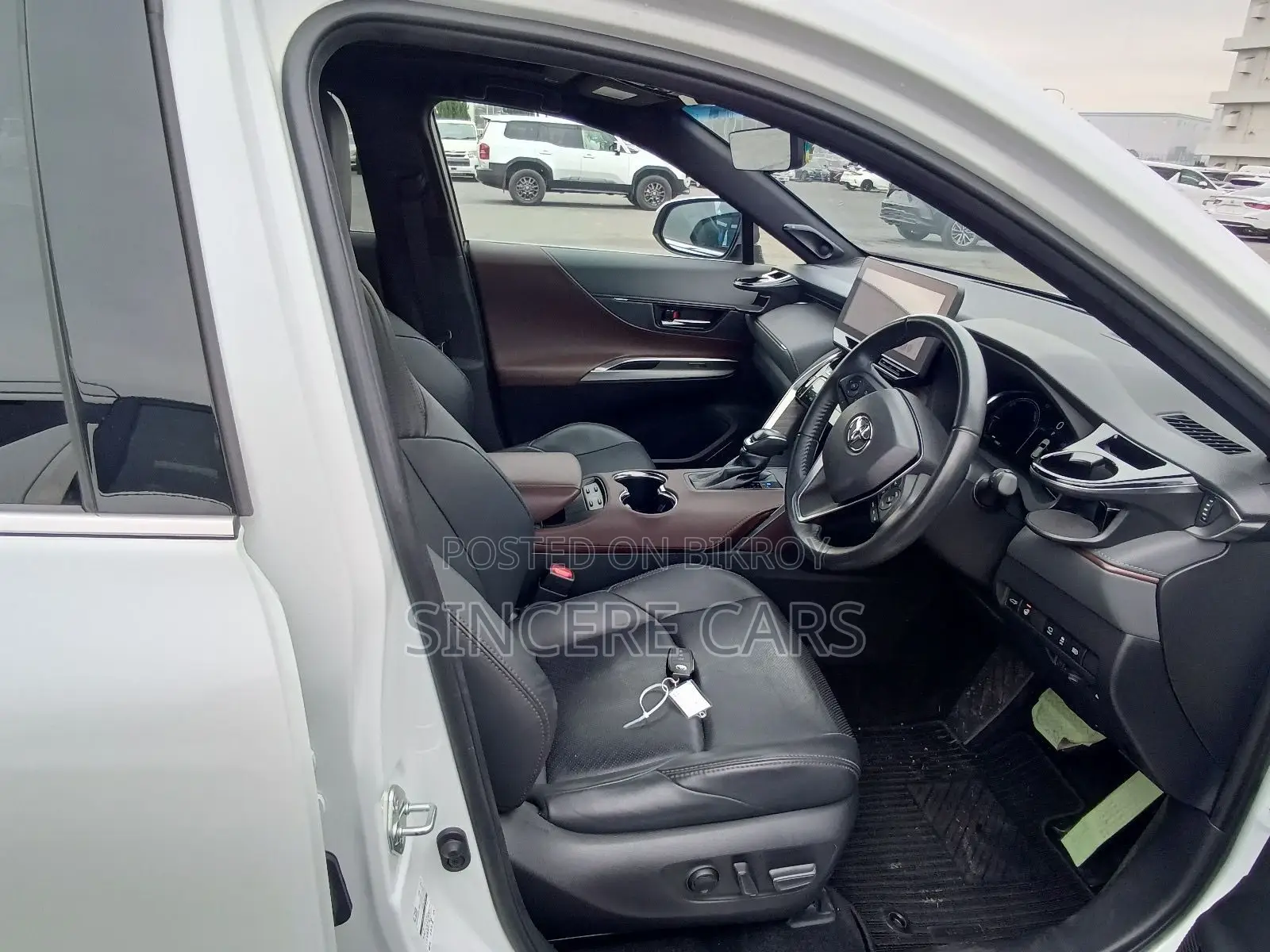 Toyota Harrier Z LEATHER HYB 5 2023