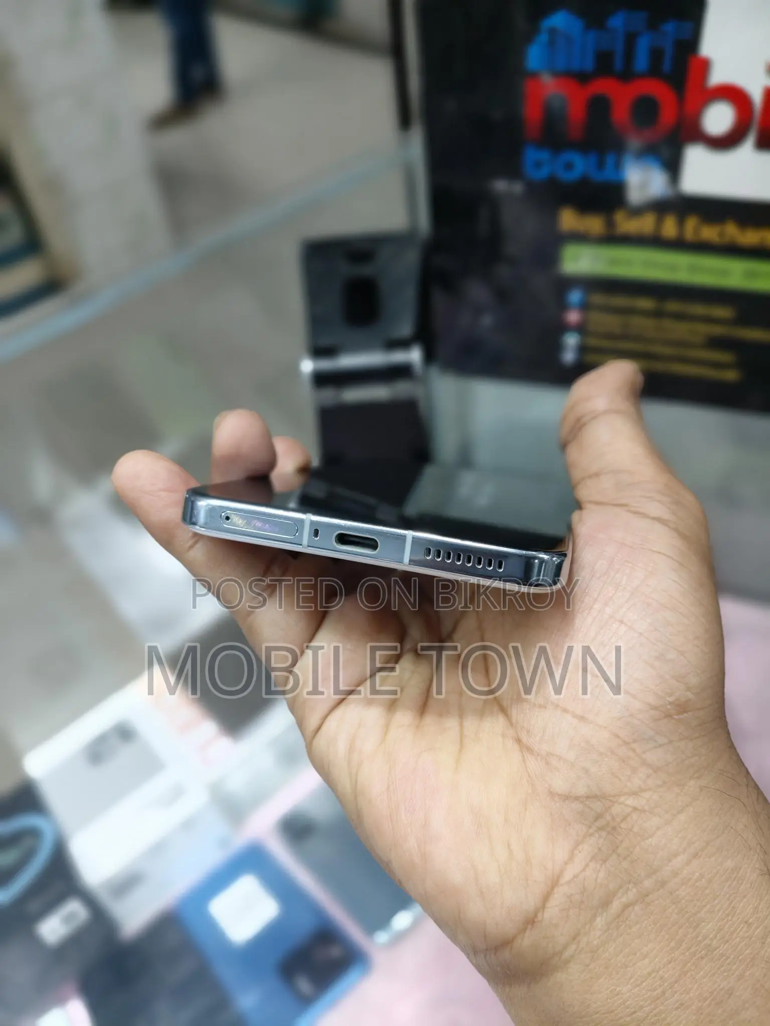 আইকিউওও ১৩ ফুল ফ্রেশ (ব্যবহৃত)