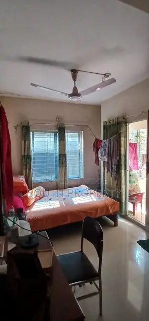 Ready used 1250 sft flat sale at Khilgaon A block