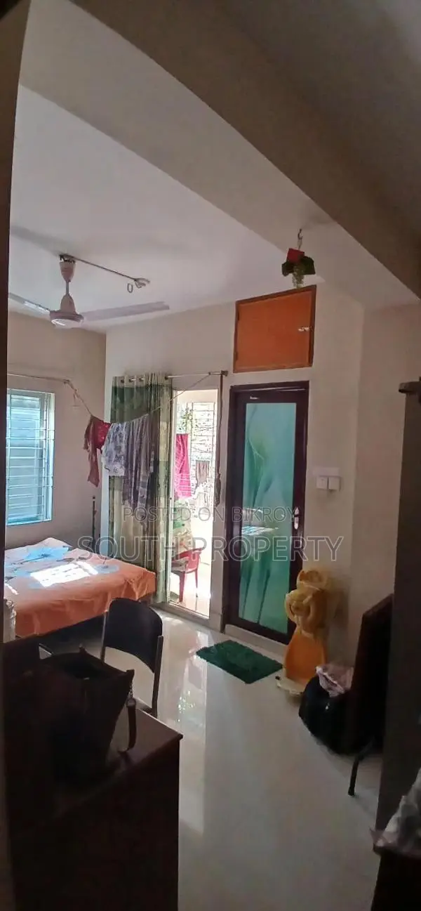 Ready used 1250 sft flat sale at Khilgaon A block