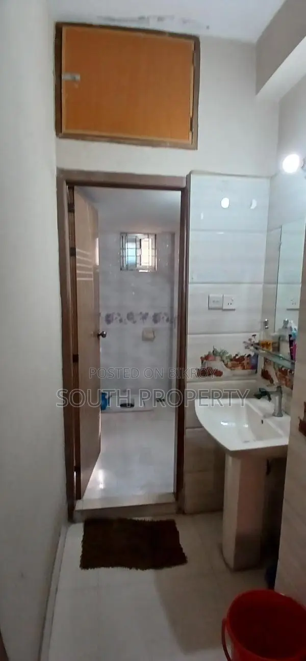 Ready used 1250 sft flat sale at Khilgaon A block
