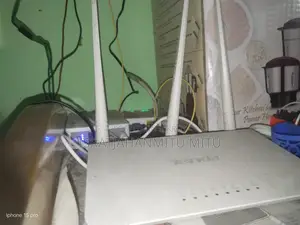 Router Tenda F3