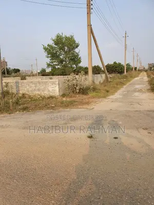 লেক সংলগ্ন ৩ কাঠা ১৭/জি১ উত্তরা, ঢাকা।