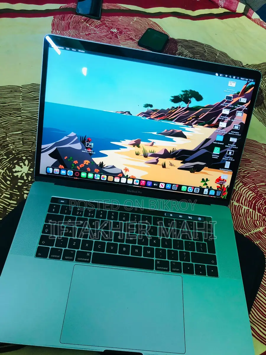 Apple (Used) laptop