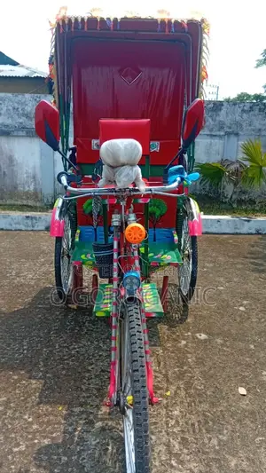 বিক্রয়ের জন্য অটো রিকশা