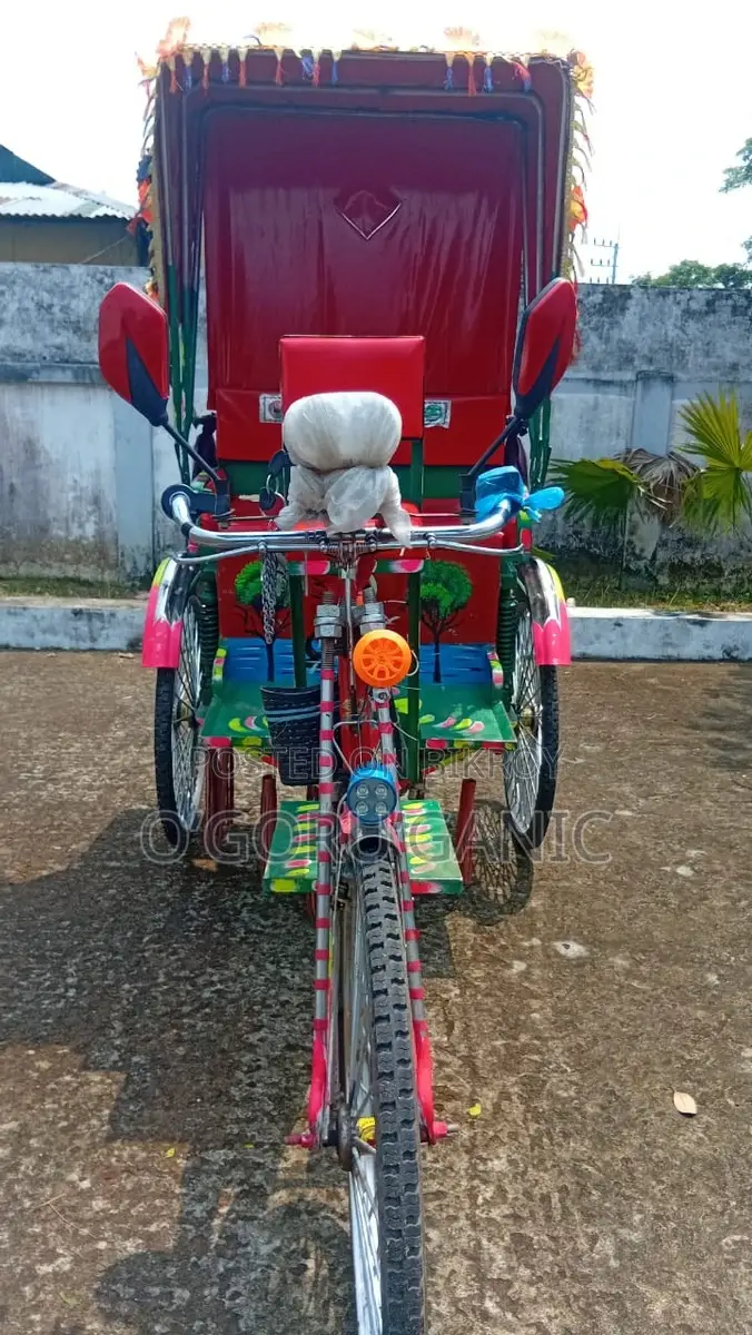 বিক্রয়ের জন্য অটো রিকশা