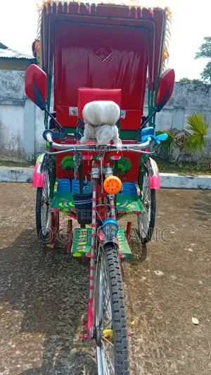 বিক্রয়ের জন্য অটো রিকশা
