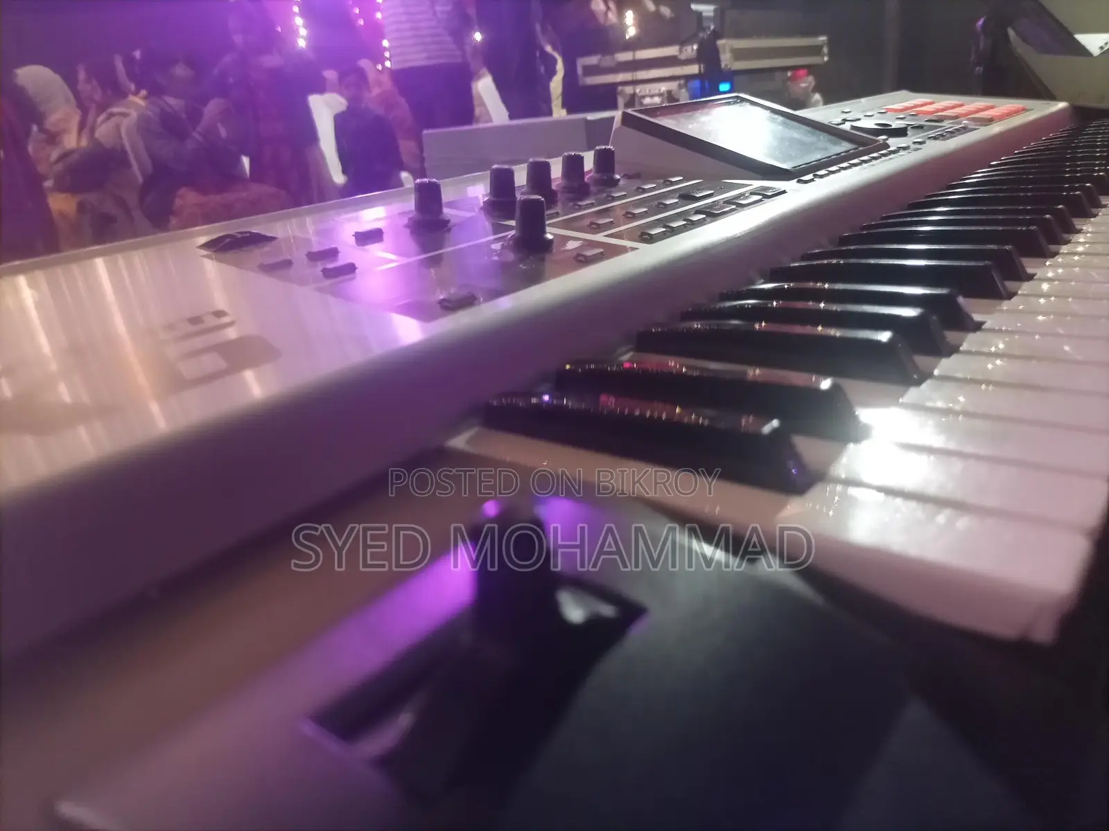 Roland Fantom X6