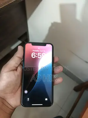 Apple iPhone XS (Used)