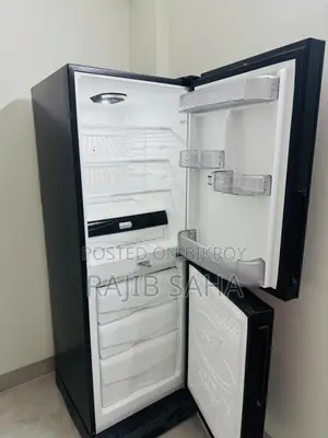 Selling a brand new and almost unused Walton fridge