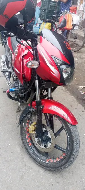Bajaj Pulsar 150 . 2018