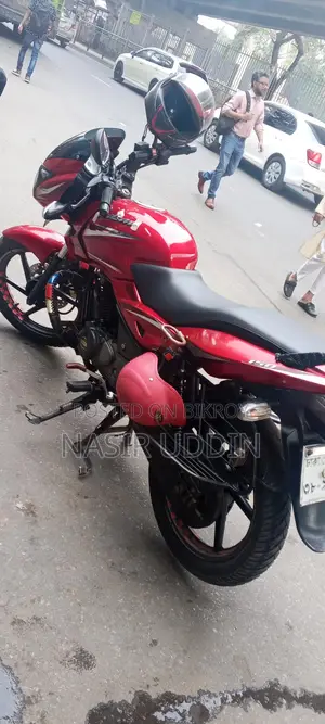 Bajaj Pulsar 150 . 2018