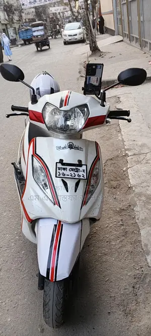 TVS Wego 110 . 2016