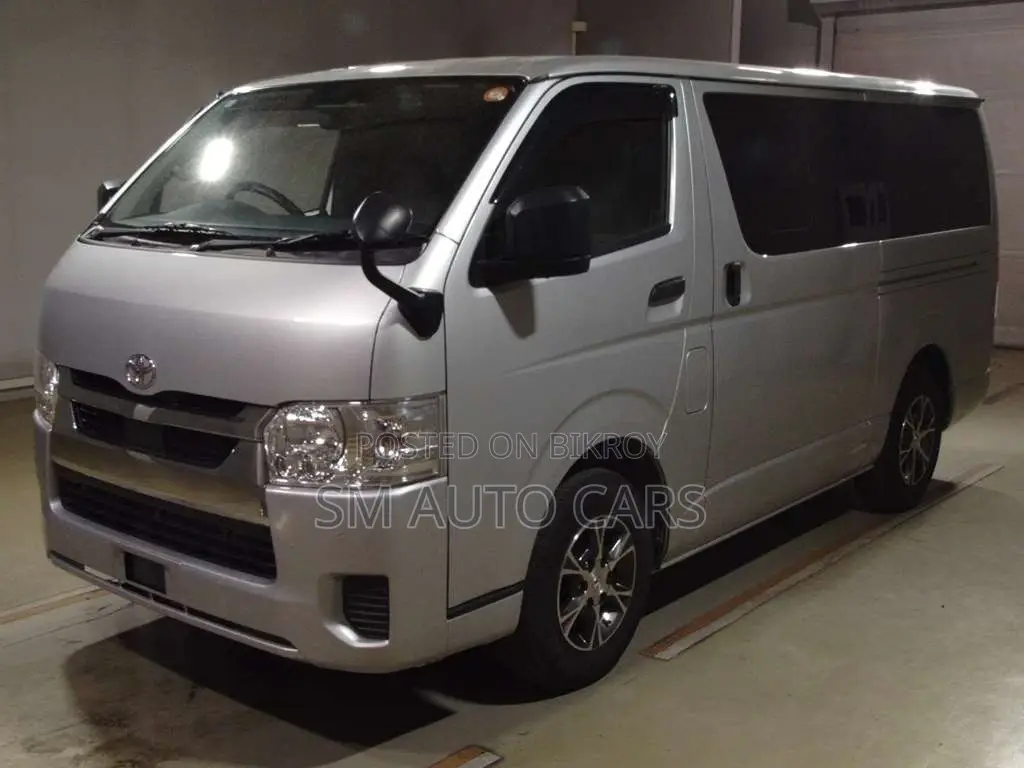 Toyota Hiace GL Silver Dual AC 2021