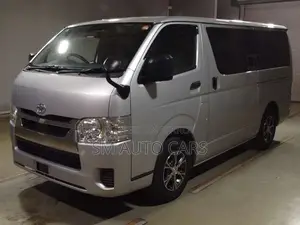 Toyota Hiace GL Silver Dual AC 2021