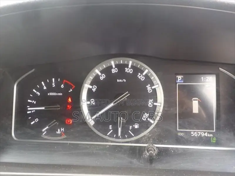 Toyota Hiace GL Silver Dual AC 2021