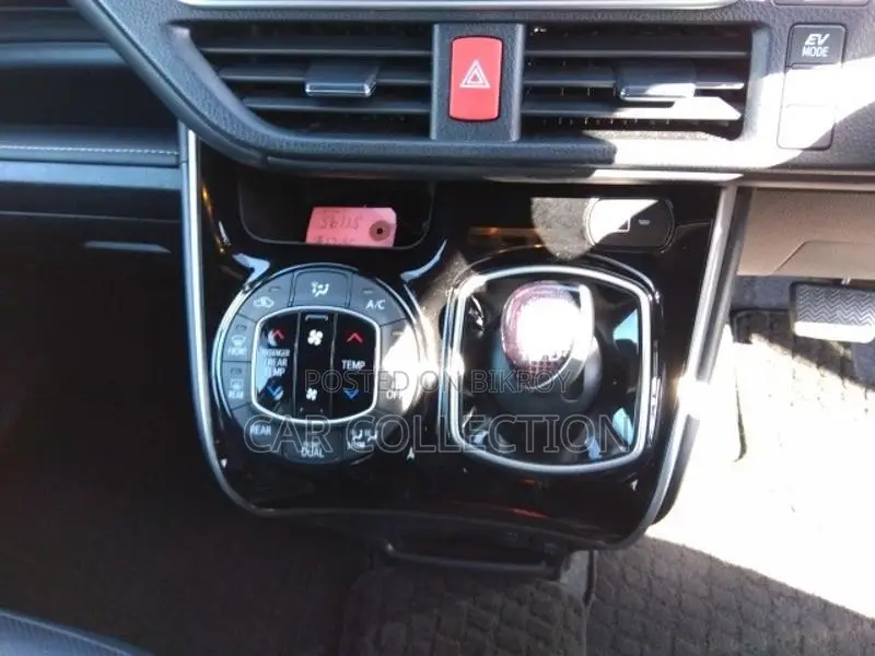Toyota Esquire GI 2021