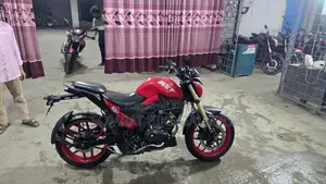 Runner Bolt ফ্রেশ কন্ডিশন 2022