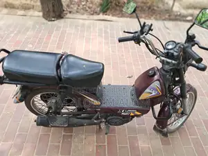 TVS XL 100 2021