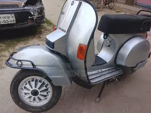 Bajaj Vespa . 2000
