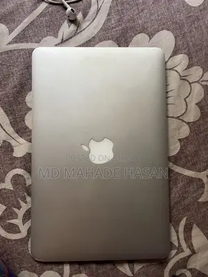 Macbook Air; 8/128 RAM/Storage