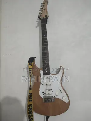 Yamaha Pacifia 112j Electric Guitar