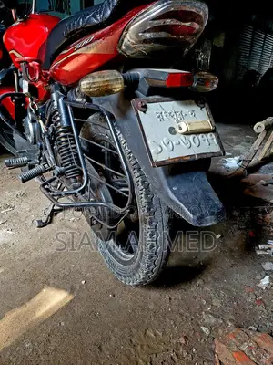 Bajaj Discover 100 . 2014