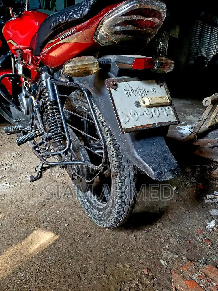 Bajaj Discover 100 . 2014