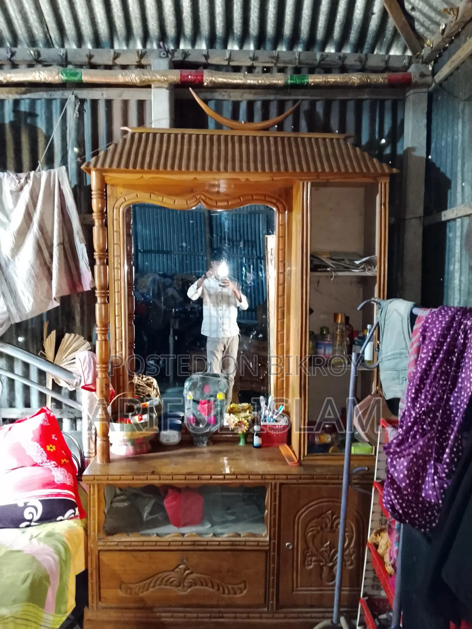 Akashmoni Wood Dressing Table for Sale