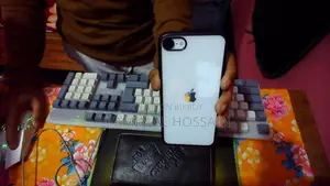Apple iPhone SE . (Used)