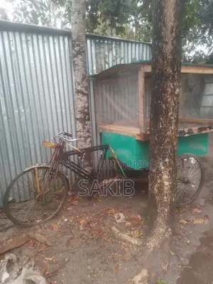 ফুচকা ঝালমুড়ির গাড়ি