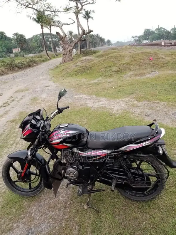 Bajaj Discover 100 . 2013