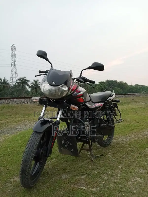 Bajaj Discover 100 . 2013
