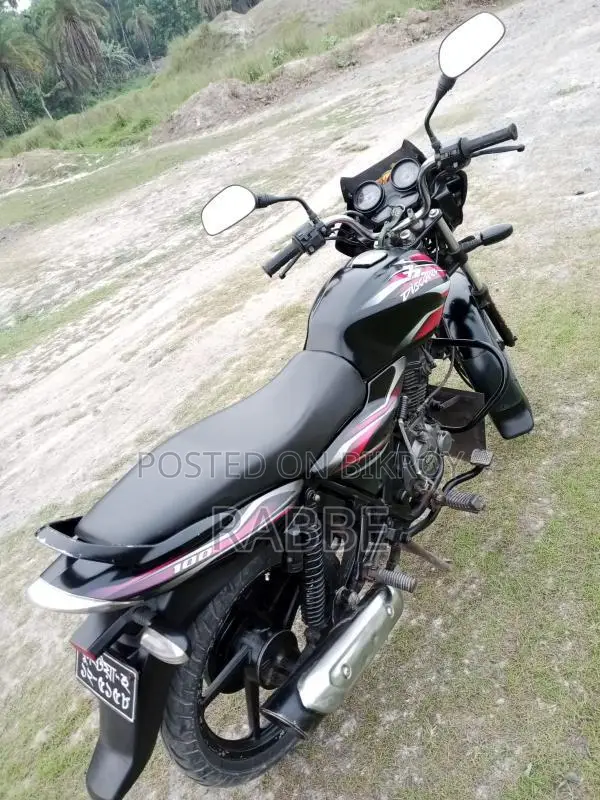 Bajaj Discover 100 . 2013