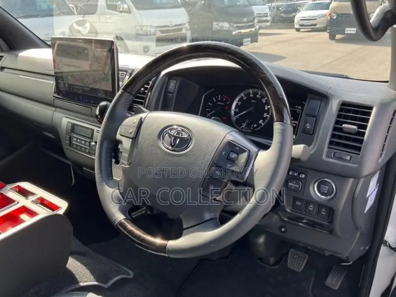 Toyota Hiace Super GL 2021