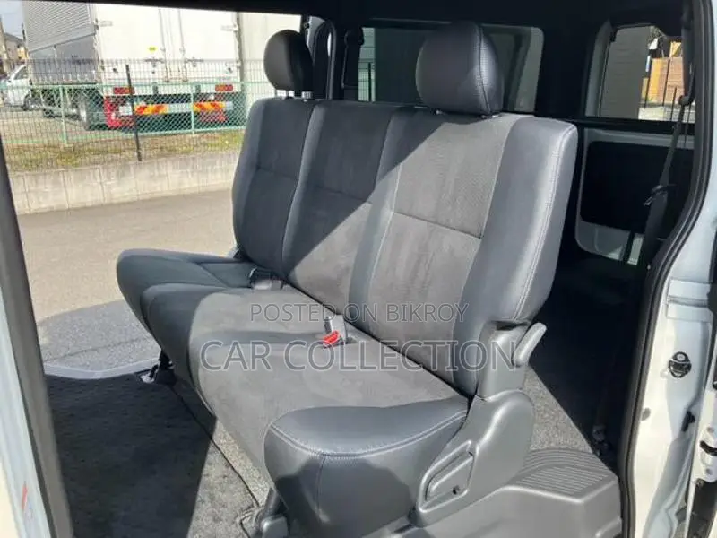 Toyota Hiace Super GL 2021