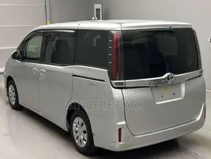 Toyota Noah X NON HYB 1DOOR PWR 2020
